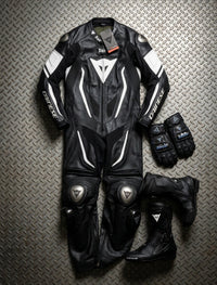 Dainese  Leather Motorcycle Set with Airbags 2